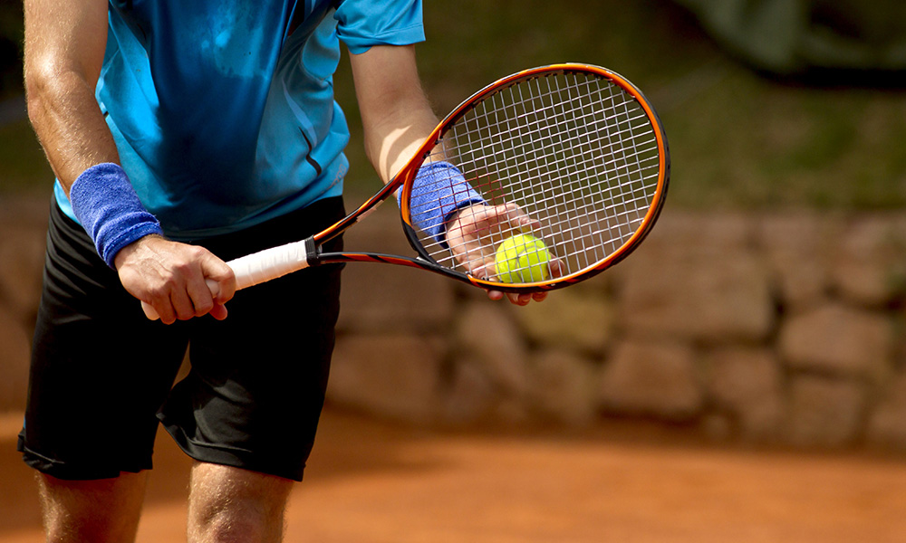 Применение спортивных тканей для тенниса.